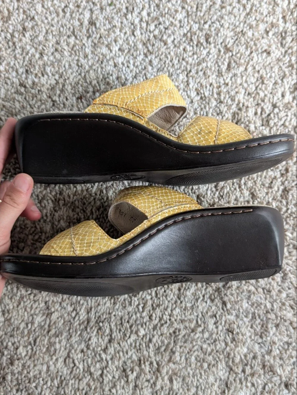 Mephisto Mobils Yellow Snake-Print Double Strap Wedge Sandal Sz 6.5 Summer Beach
